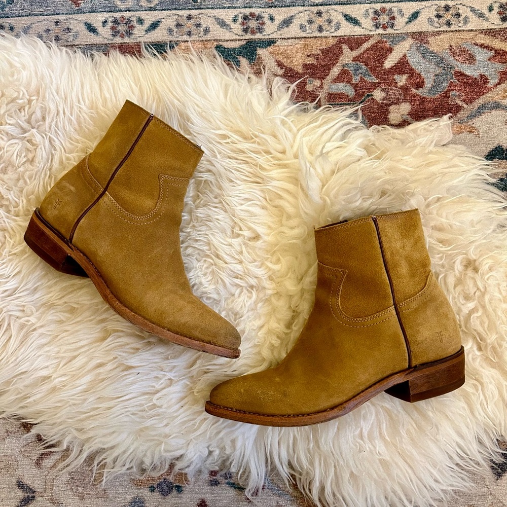 Frye Billy inside zip, wheat